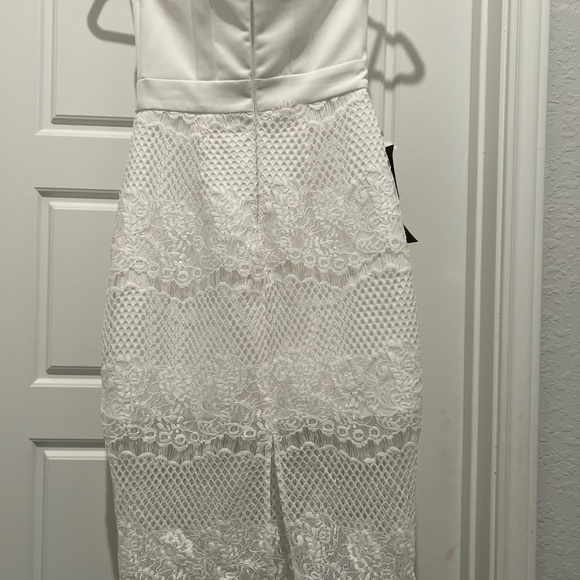Strapless white lace BeBe dress. New! Never worn. Perfect condition - Picture 3 of 9